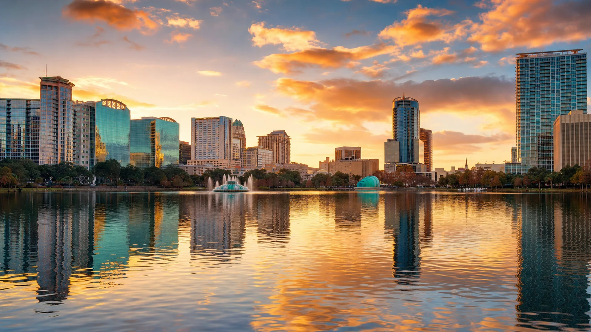 Skyline de Orlando al atardecer — mejor lugar para invertir en Florida